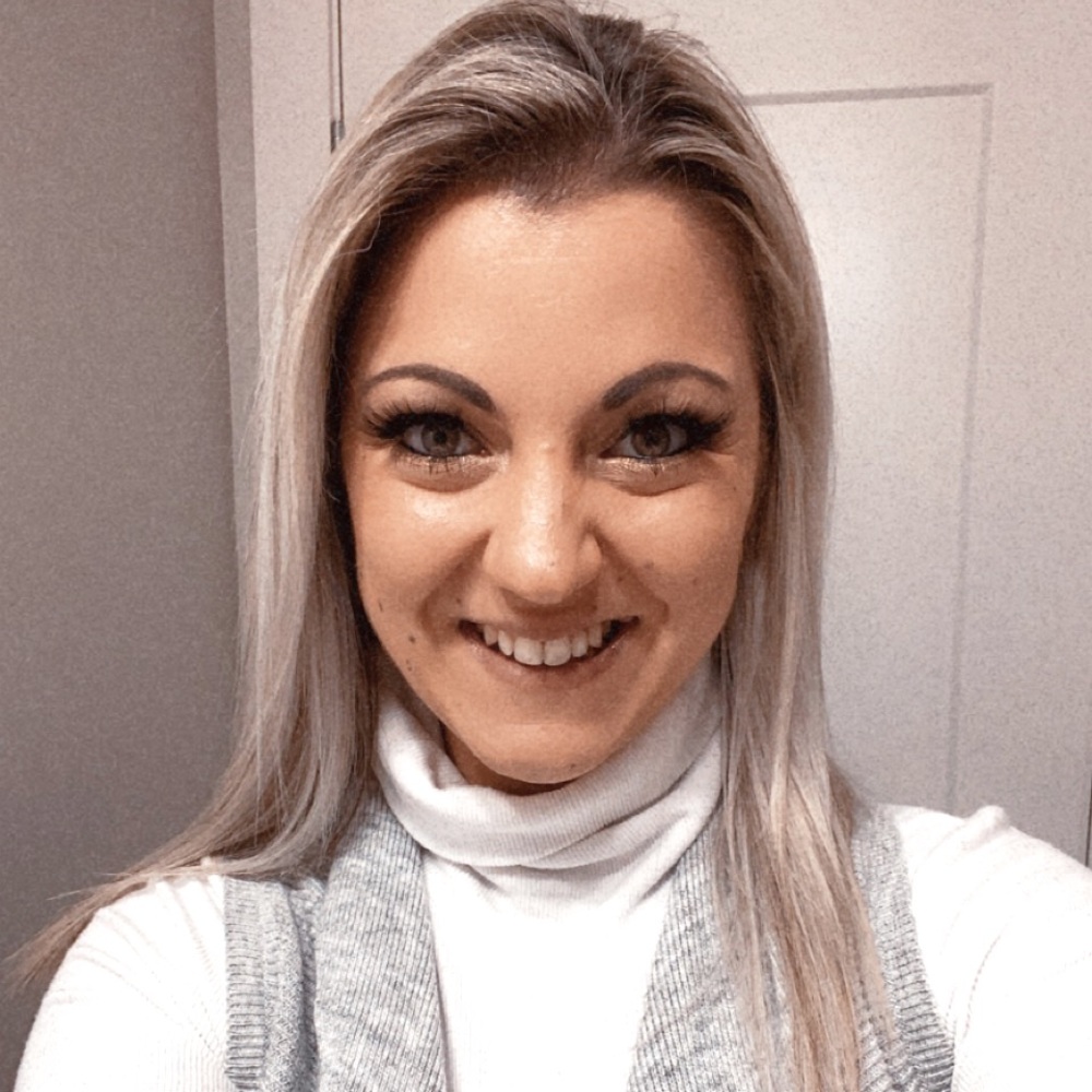 Meet your Posher, Cassandra
